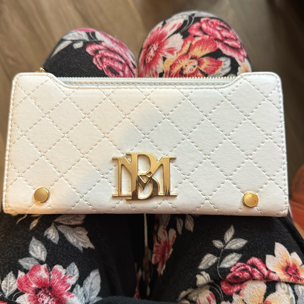 Badgley Mischka Wallet💖